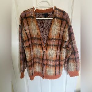 OBEY Mohair cardigan 🧡🤍